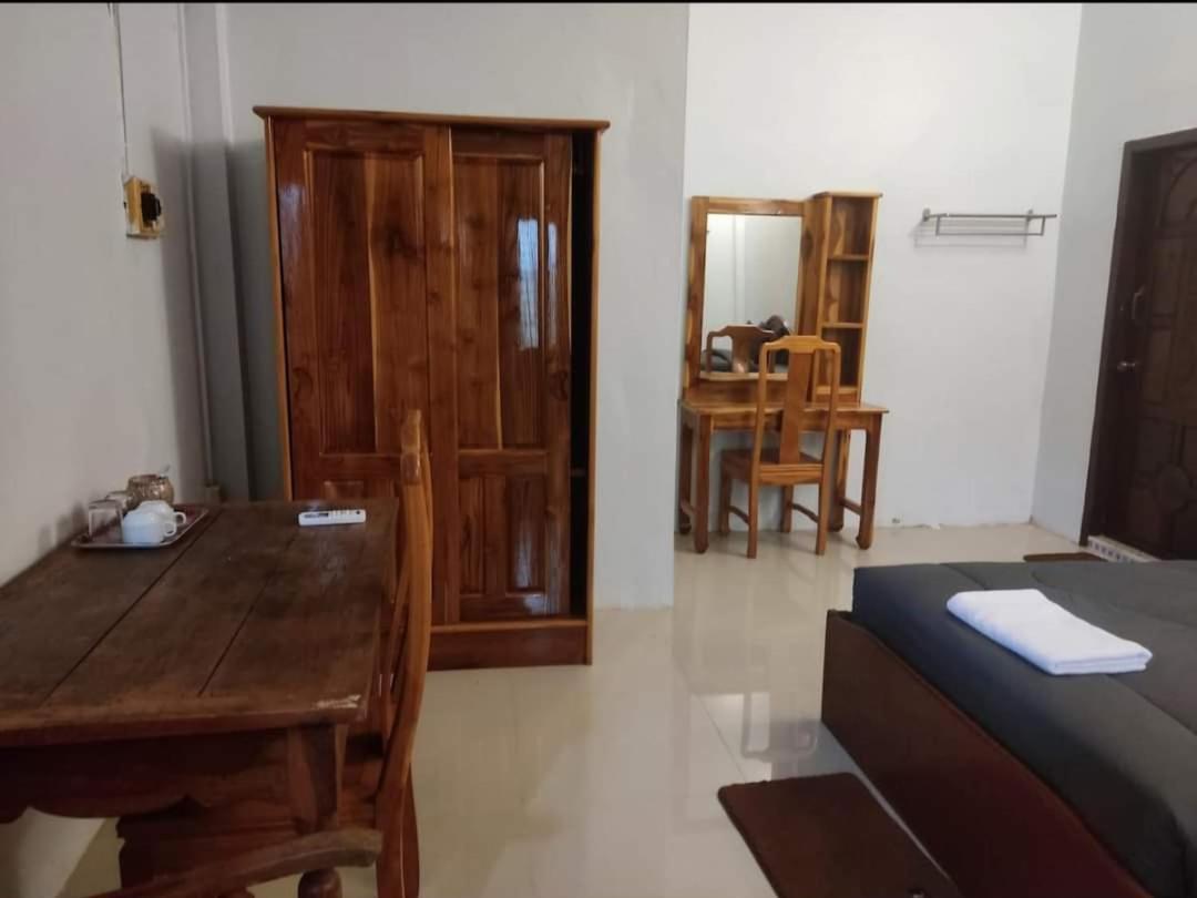 Erawan Guesthouse Pakse Exterior foto